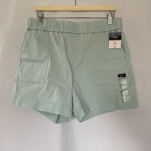 NWT Lee Womens Relaxed Fit Sea Green Shorts Medium Size 14 Summery Style - Picture 1 of 8